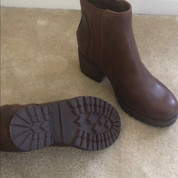 MIA brown booties - Picture 3 of 4